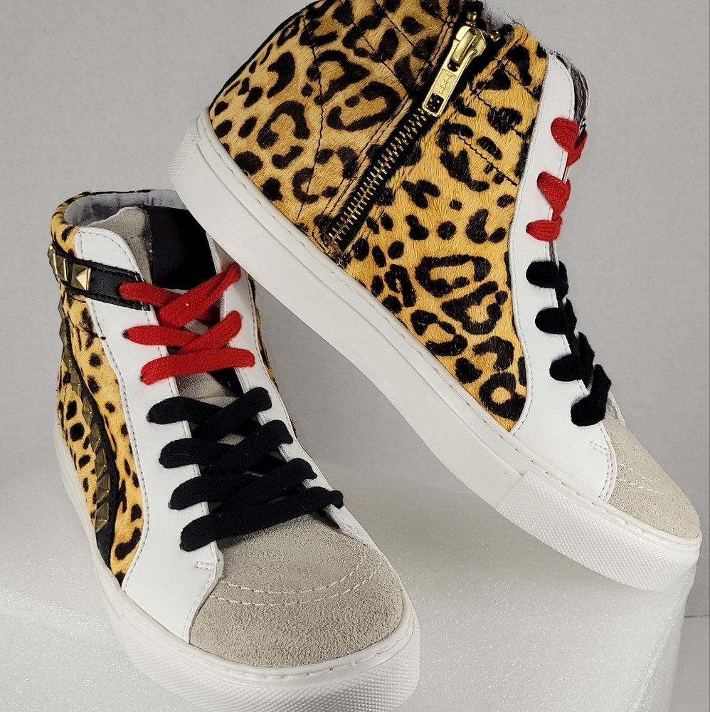 Steve MaddenTracey-L Leopard Print Haircalf